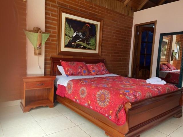 Casa Cultural Mindo Hotel Екстериор снимка