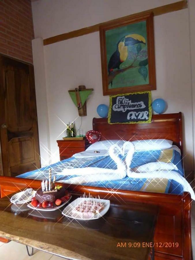 Casa Cultural Mindo Hotel Екстериор снимка